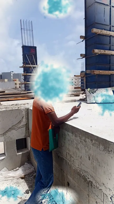 Contrôle d'un plan de béton armé sur un téléphone, sur une dalle
